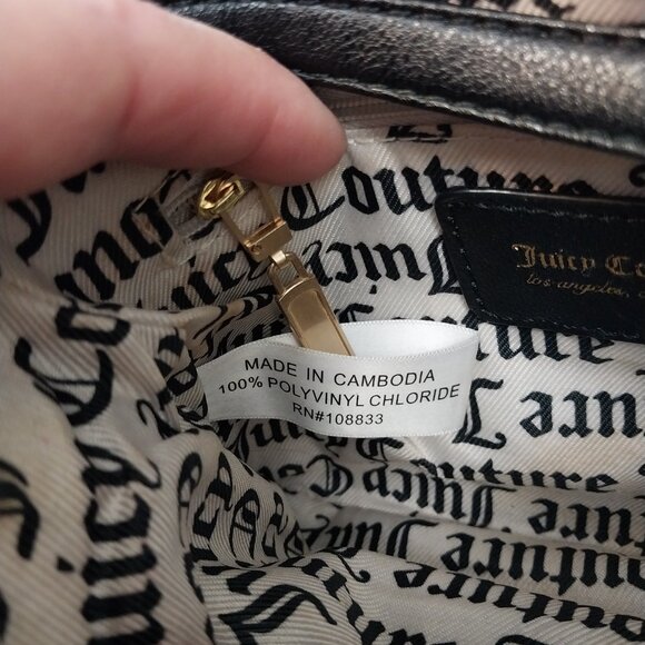 3195 Small Black Juicy Couture Crossbody Bag Purse. In Excellent Condition. - Picture 11 of 15